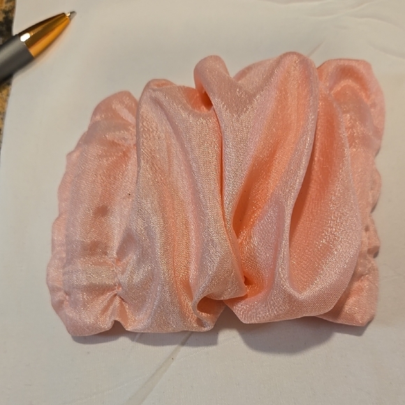 Stylish Women's Hair Accessories Set - Black, Blue, Pink - Picture 6 of 16